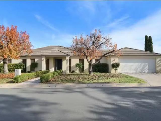 Just in! 4 BR 54 Newton Circuit, Thurgoona House for rent Lis.