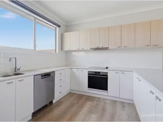 Rental! 4 BR 56 Mann Street, Armidale House for rent Listed b.