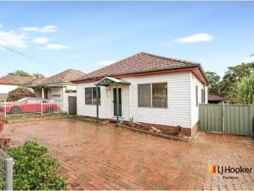 Cozy 4 BR 50 Howard Road, Padstow House for rent Listed by Av.