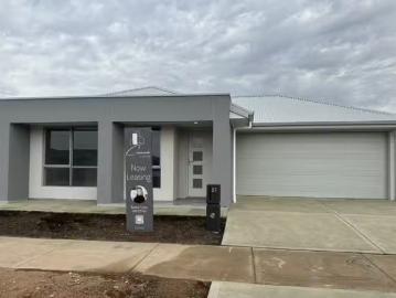 Cozy 4 BR 51 Barritt Road, Munno Para Downs, SA 5115