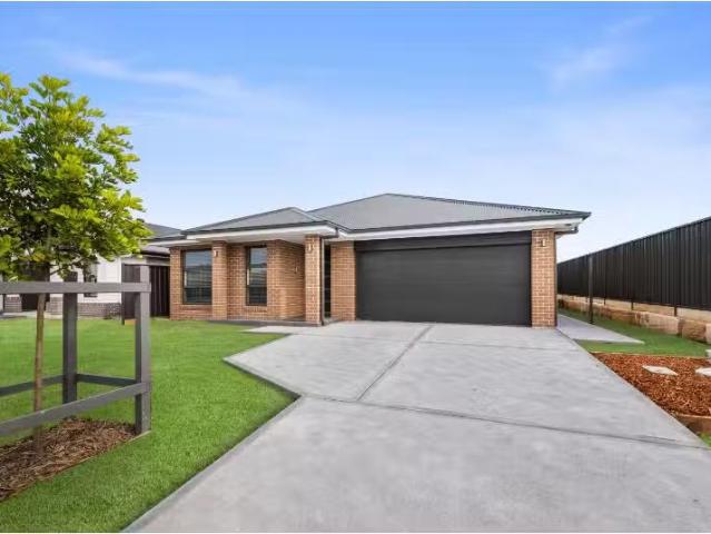 Charming 4 BR 5 Asprey Street, COORANBONG House for rent List.
