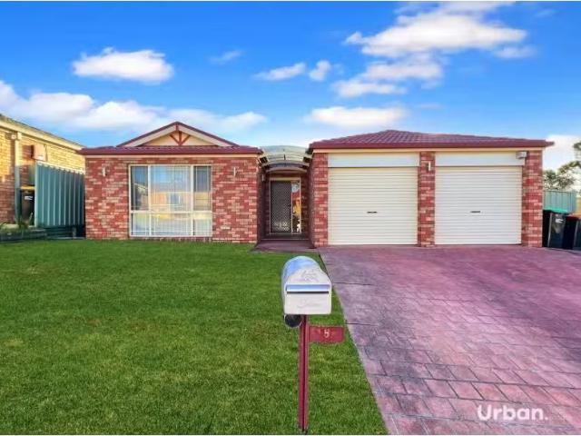 For Rent! 4 BR 5 Nethercote Close, Prestons House for rent Li.