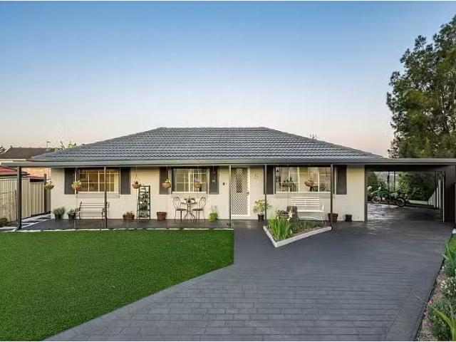 New 4 BR 5 Quartz Place, EAGLE VALE House for rent Listed by.