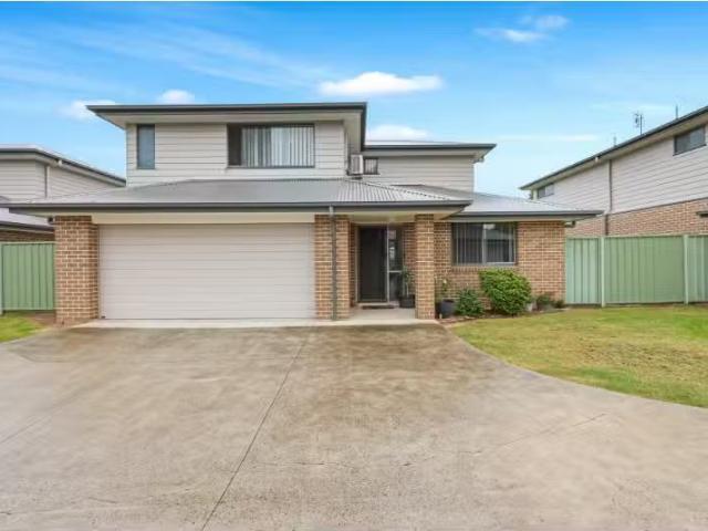 Nice 4 BR 6/82 Palace Street, Denman House for rent Listed by.