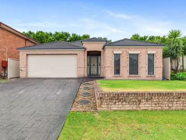 Cheap 4 BR 61 North Terrace, Dapto NSW 2530 House For Lease