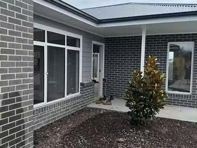 Rental! 4 BR 62A Bradman Boulevard, Traralgon, VIC 3844