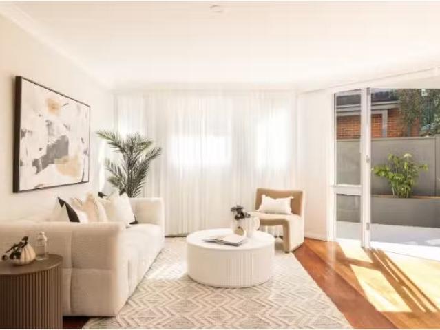 Cozy 4 BR 6/36 Cranbrook Avenue, Cremorne Townhouse for rent.