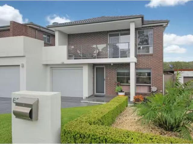 Unique 4 BR 63 Sandakan Road, Revesby Heights Townhouse for re.