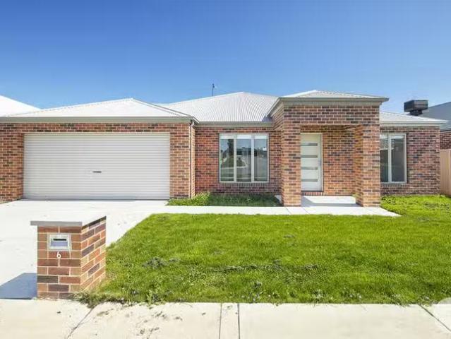 For Rent! 4 BR 6 Picasso Street, Winter Valley, VIC 3358