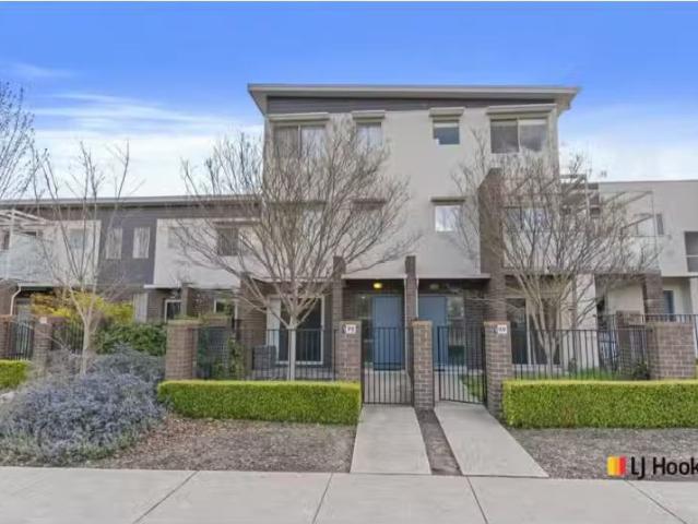 Just in! 4 BR 70/40 Kings Canyon Street, HARRISON Townhouse fo.