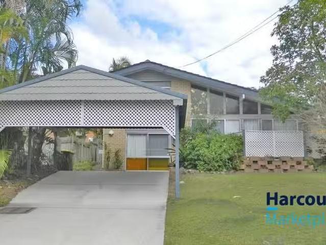Charming 4 BR 71 Brownie Street, JAMBOREE HEIGHTS, QLD 4074.
