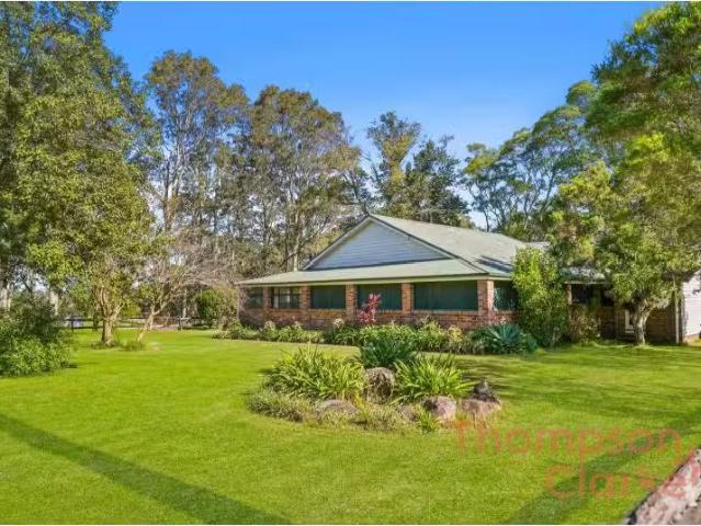 Unique 4 BR 89a Clarence Street, Wallalong House for rent Lis.