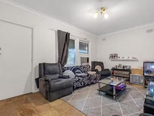 Charming 4 Brimsdown Road, Davoren Park, SA 5113