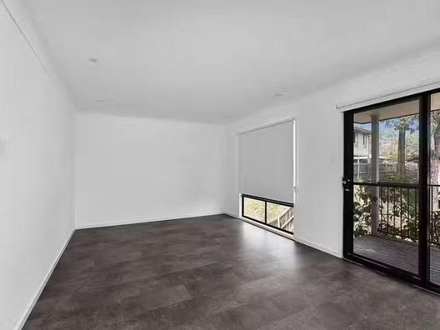 Just in! 4 Brugha Close, Collingwood Park, QLD 4301
