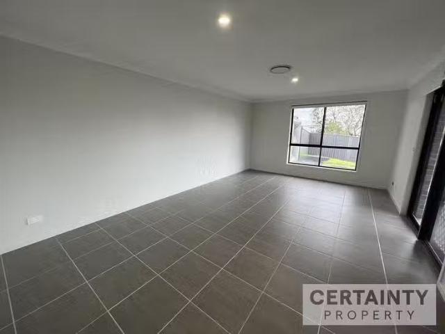 Cozy 4 Castleton Close, Farley, NSW 2320