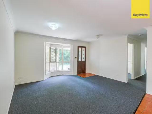 Just in! 4 Condamine Place, Loganlea, QLD 4131