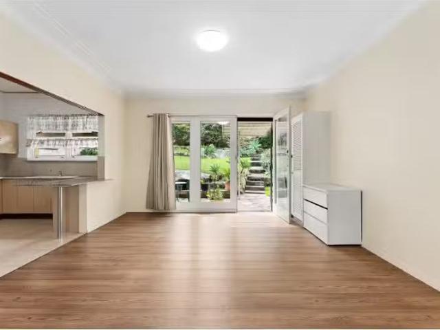 Deal! 4 Deepwater Road, Castle Cove House for rent Listed by.