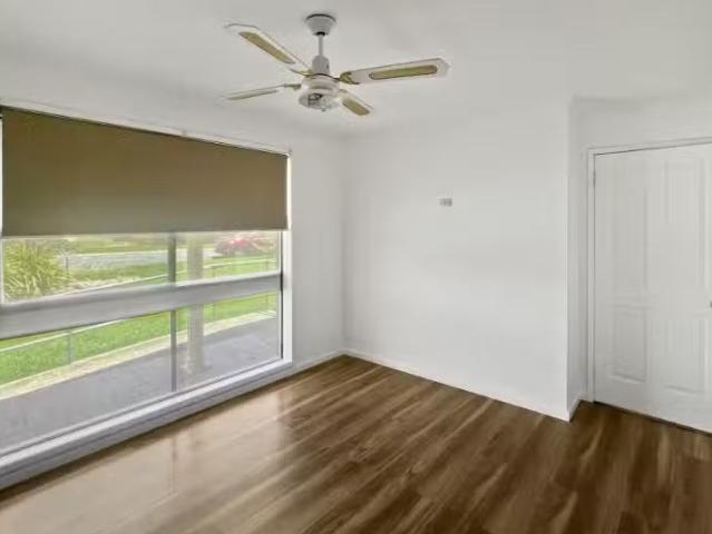 Rental! 4 Fahey Crescent, Culcairn House for rent Listed by K.