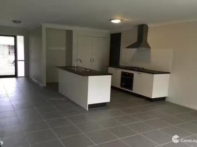 Unique 4 Picton Street, Cessnock, NSW 2325