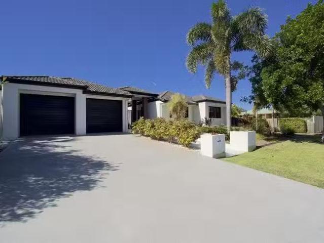 Cozy 4 Raewood Close, Coral Cove, QLD 4670