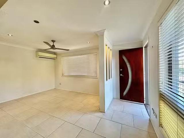 For Rent! 4 Sunnybay Drive, Birkdale, QLD 4159