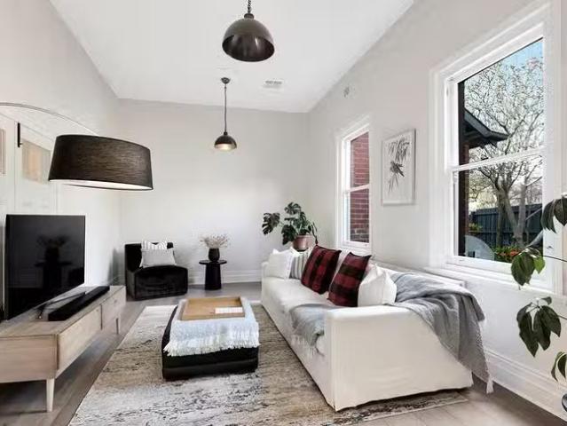 Cozy 4 Tashinny Road, Toorak, VIC 3142