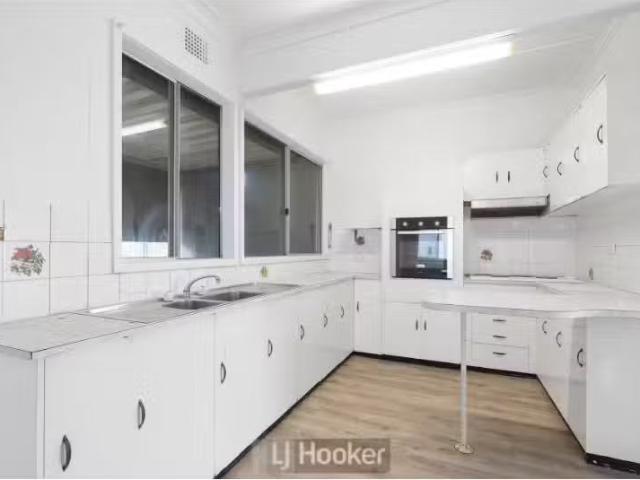 Unique 53 Berkeley Street, Speers Point House for rent Listed.