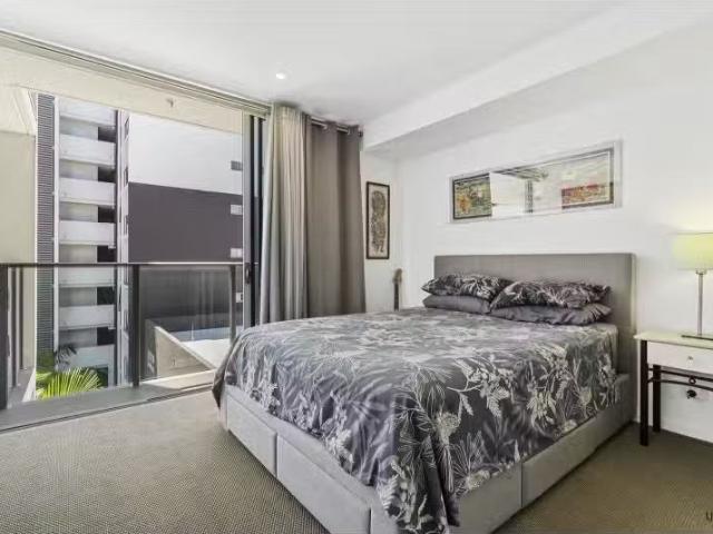 Unique 501/11 Enid Street, Tweed Heads Apartment for rent Lis.