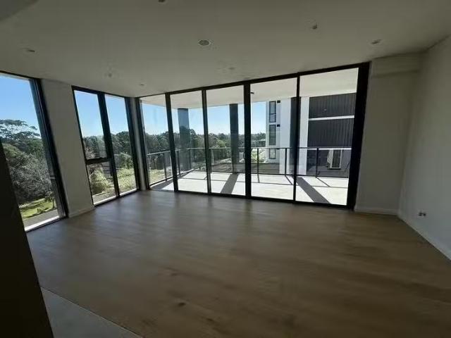 Just in! 501/25 Ashford Avenue, Castle Hill, NSW 2154