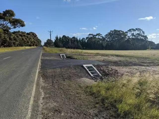 Nice 50 Avalon Road, Avalon, VIC 3212