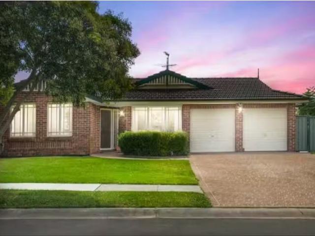 Nice 50 Bija Drive, GLENMORE PARK House for rent Listed by Ka.