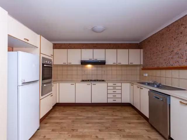 Unique 5/14 Ford Street, QUEANBEYAN Townhouse for rent Listed.
