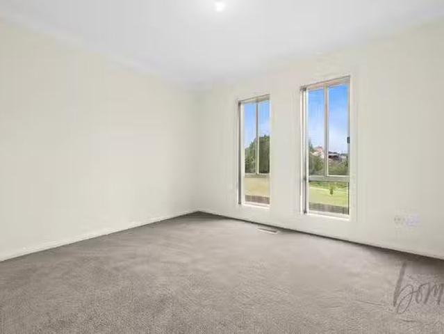 Nice 5/16 Belsay Place, Craigieburn, VIC 3064
