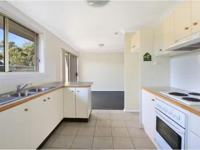Just in! 5/17 Tallegalla Street, Unanderra Apartment for rent.