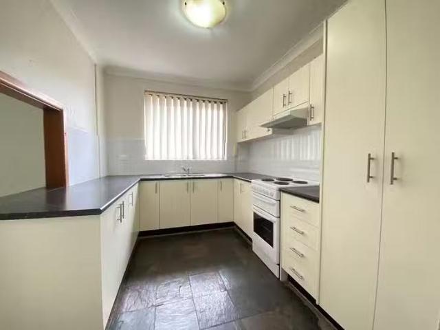Deal! 5/19 Central Avenue, Westmead, NSW 2145