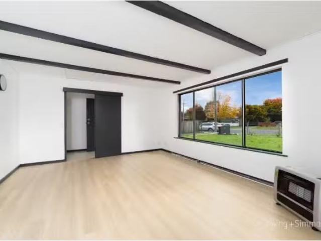 Unique 51 Niagara Street, Armidale House for rent Listed by A.