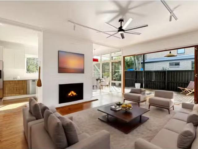 Rental! 52 Dartford Road, Thornleigh House for rent Listed by.
