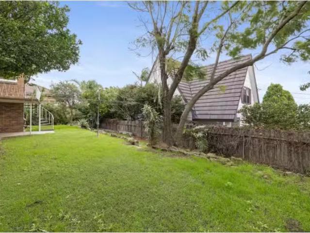 Cheap 52 Lynwood Street, Blakehurst House for rent Listed by.