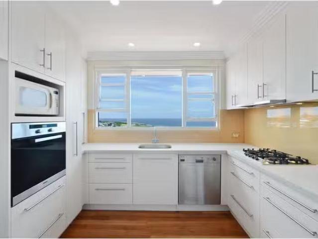 Charming 5/34 Melrose Parade, Clovelly Apartment for rent Lis.