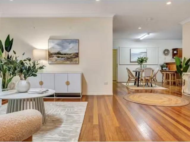 Charming 57 Diprose Street, PIMLICO House for rent Listed by.