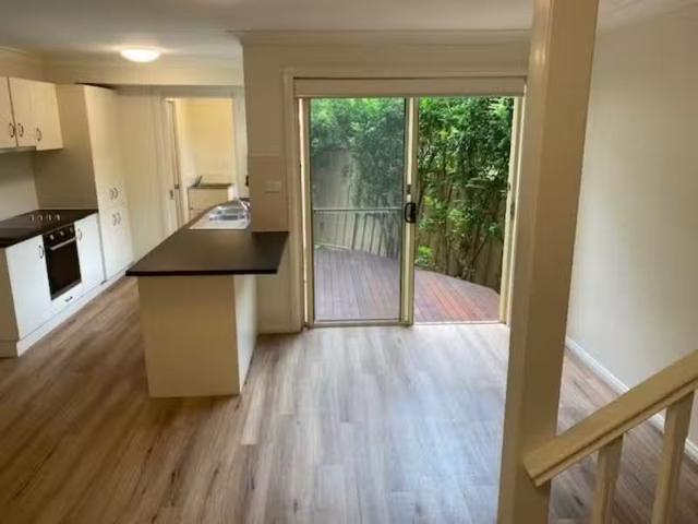 Cozy 5/49 Gipps Street, NORTH WOLLONGONG Townhouse for rent L.