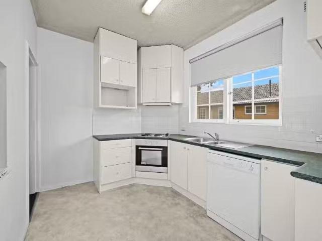 Just in! 5/49 Grandview Street, Pymble Apartment for rent Lis.