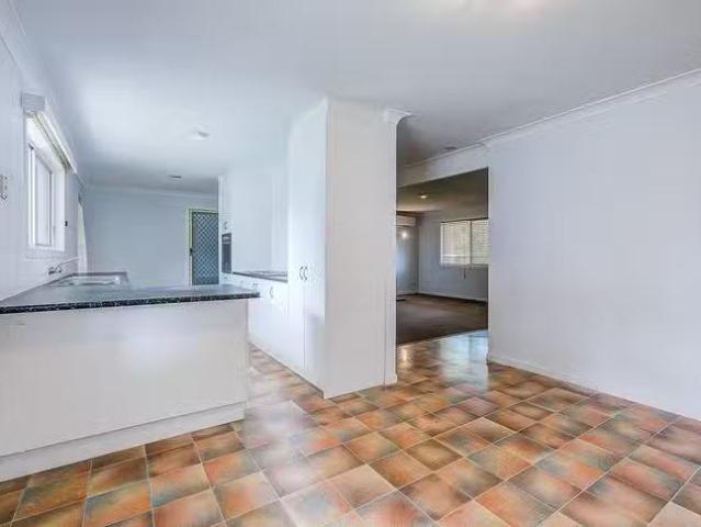 Cheap 54 First Avenue, Marsden, QLD 4132