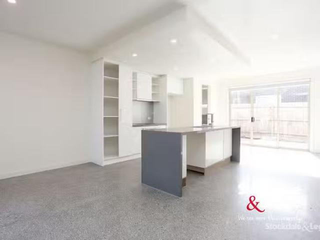 Rental! 54 Hilton Street, Glenroy, VIC 3046
