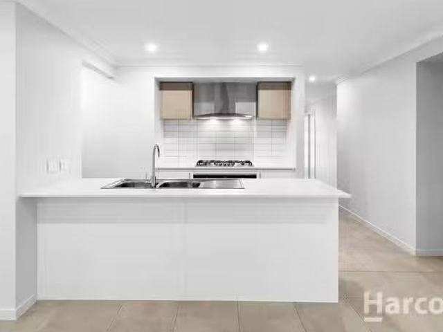 Rental! 54 Indigo Way, KAWUNGAN, QLD 4655 House for Rent