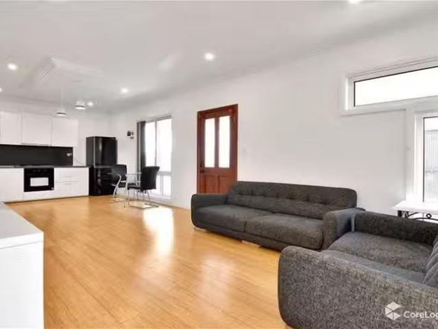 Just in! 54 Liddiard Street, Ropes Crossing, NSW 2760