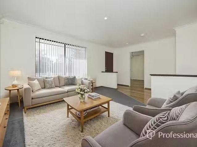 Unique 54 Mulgrave Loop, Mindarie, WA 6030