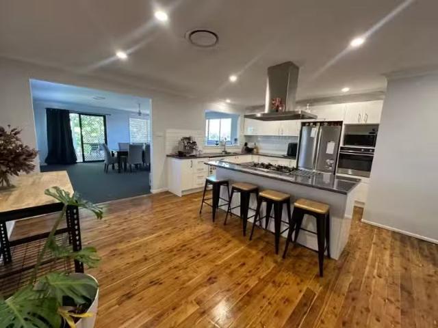 Cozy 54 Osborne Avenue, WEST BATHURST House for rent Listed b.