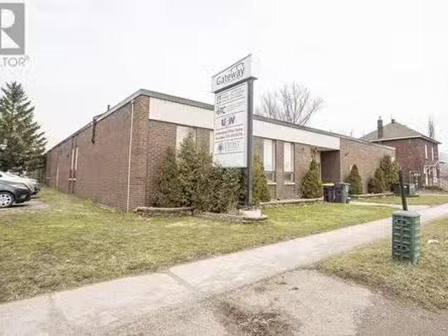 New 550 Queen St # 201, Sault Ste. Marie, ON, P6A 1A6 commer.