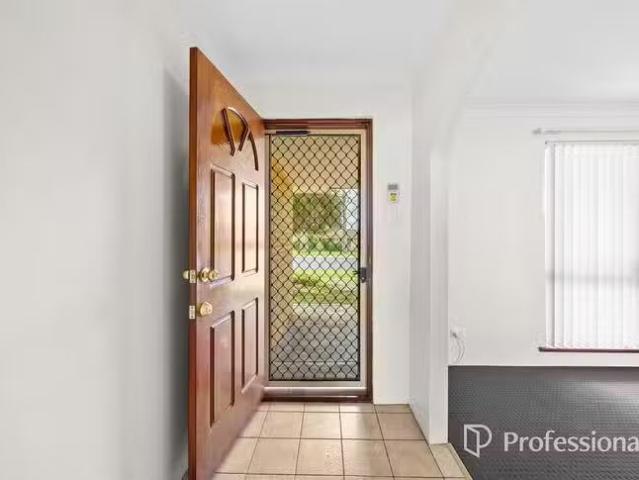 Charming 55 Travers Drive, Australind, WA 6233
